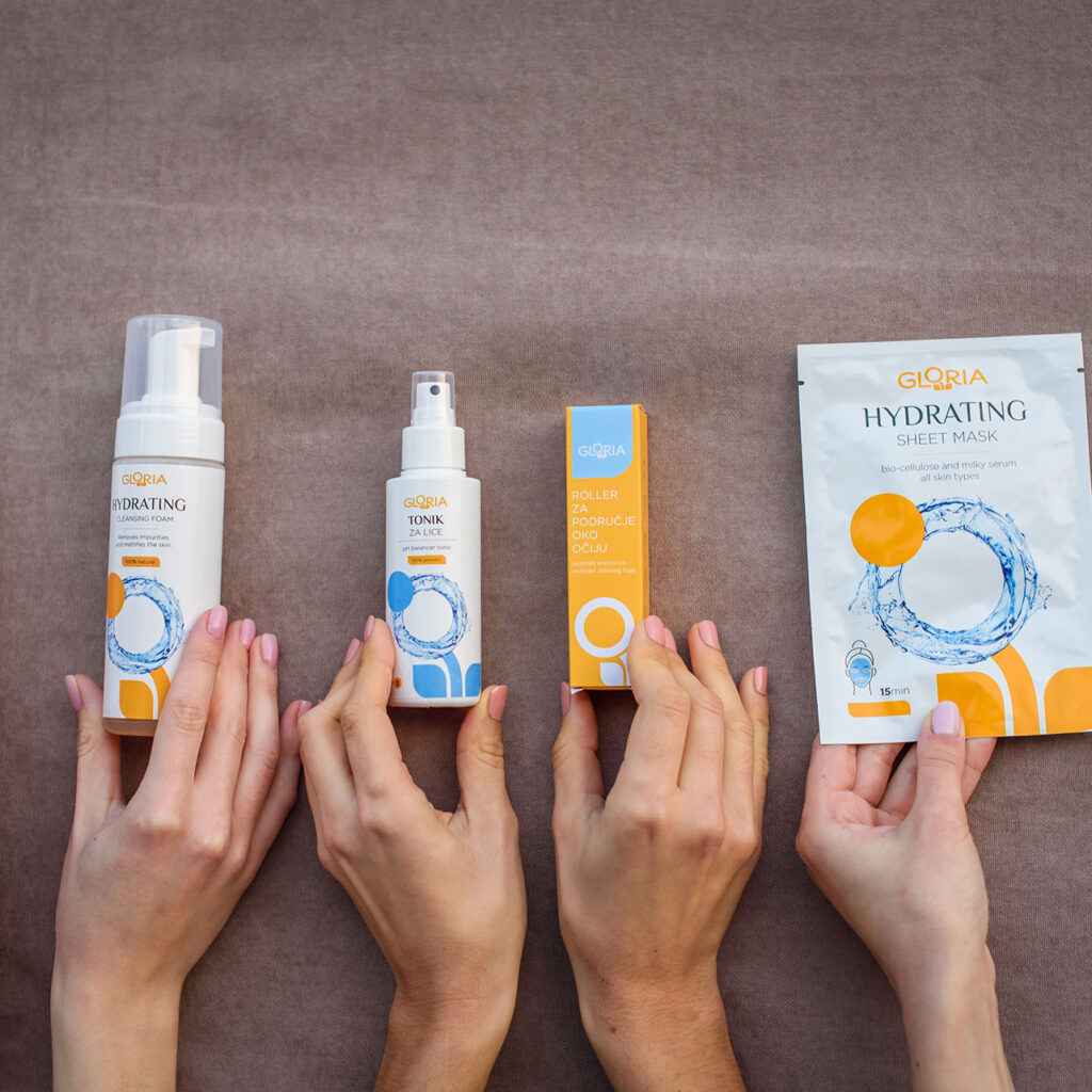 Voli kožu u kojoj si ti uz 6 heroja koji će očistiti, njegovati i nahraniti tvoje lice!